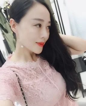 重庆少妇晨露，桑拿出身