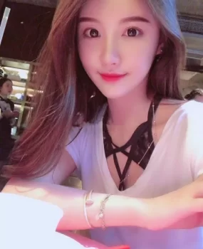 天津新人妹妹李诗婉长相甜美 水多多